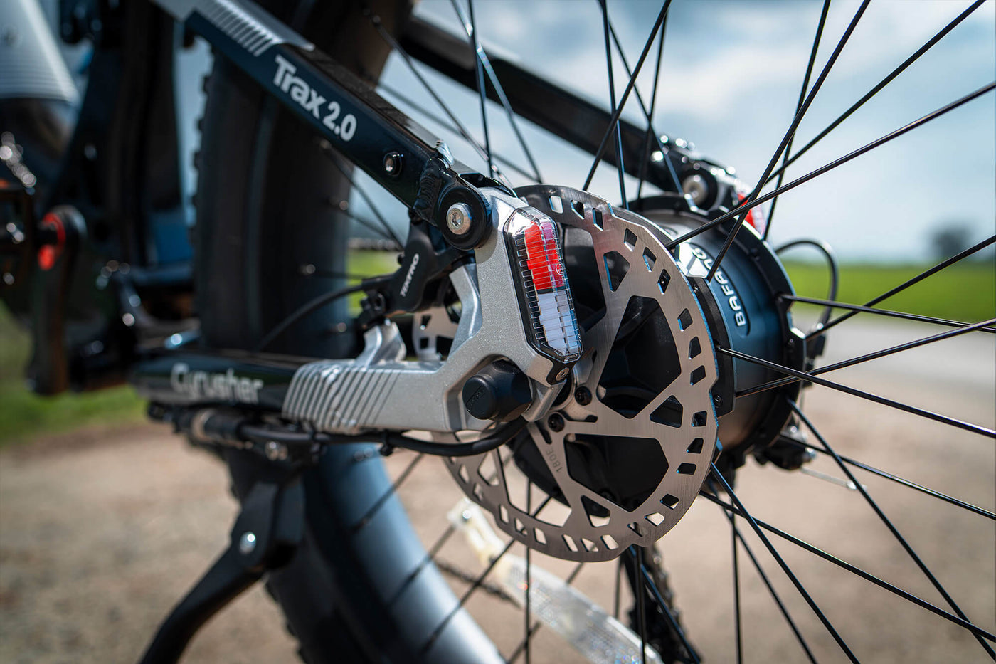 26 × 4" fat tires