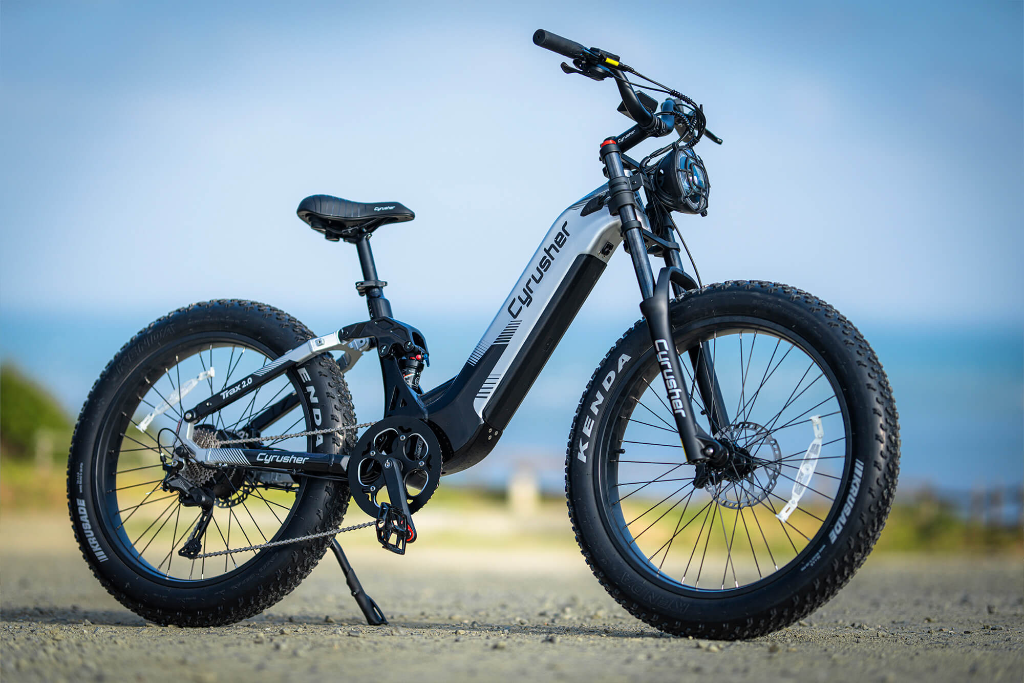 CYRUSHER Trax 2.0 step-thru electric bike — riding gallery 5